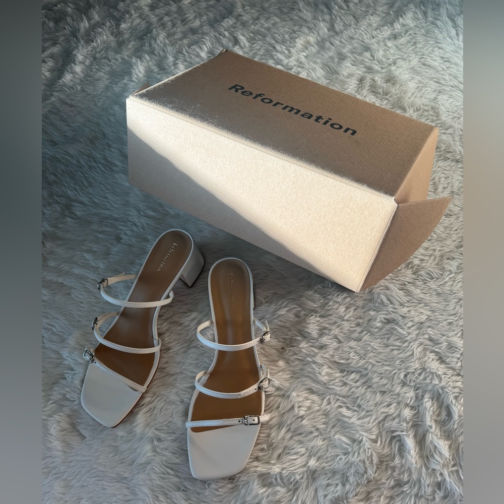 COPY - REFORMATION Estelle Buckle Sandal - WHITE Size 7